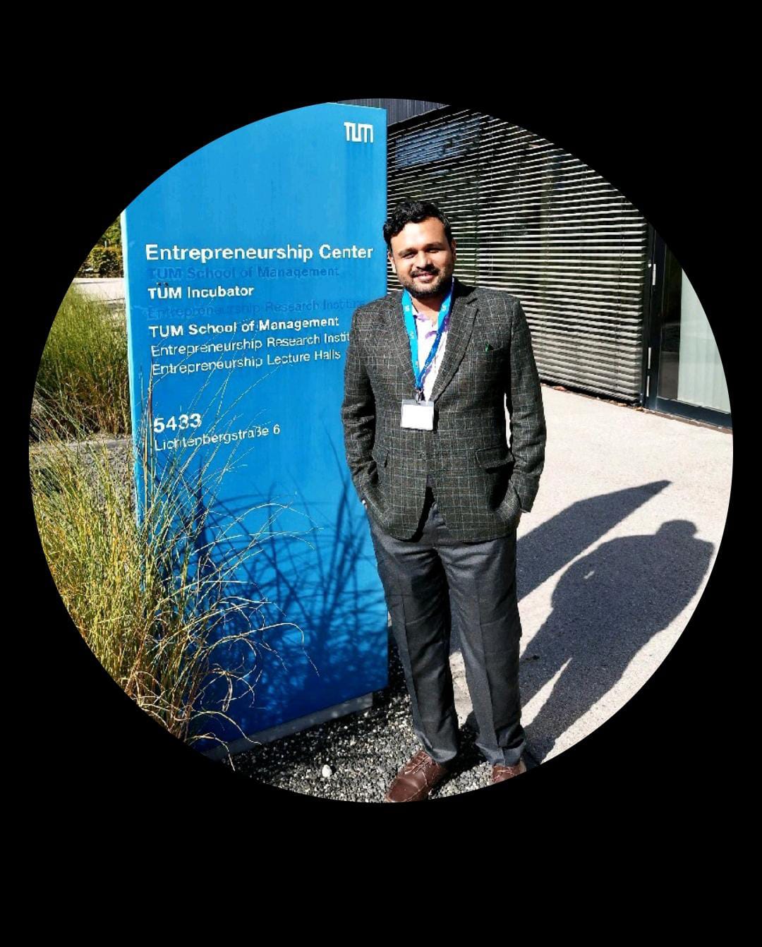 Dr Sourav Sarkar